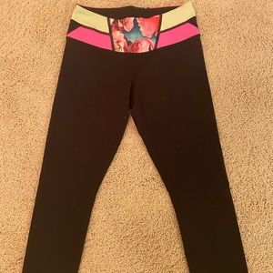 Black cropped Lululemon leggings